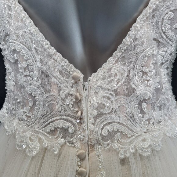 NWT~$2599~ALLURE BRIDAL~8/10~IVORY BEADED BALL GOWN FIT & FLARE WEDDING DRESS - Picture 13 of 16